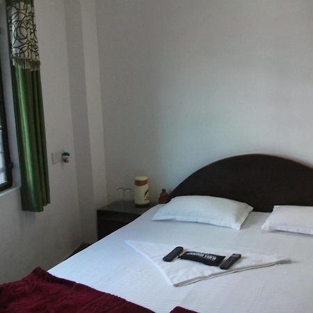 Surya Residency Paying Guest House Varanasi Ngoại thất bức ảnh